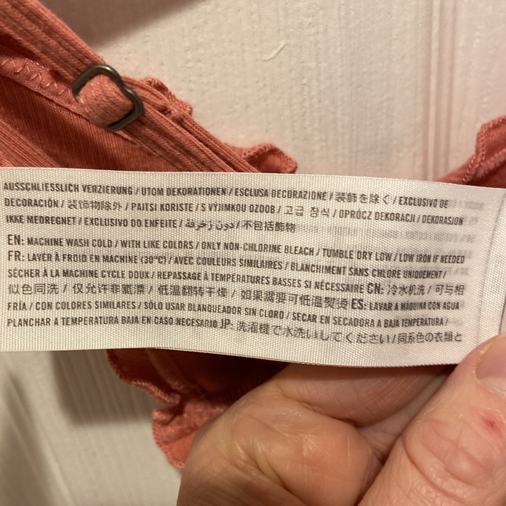 Hollister Rose Ribbed Ruffle Spaghetti Strap Cami Top - Picture 8 of 8